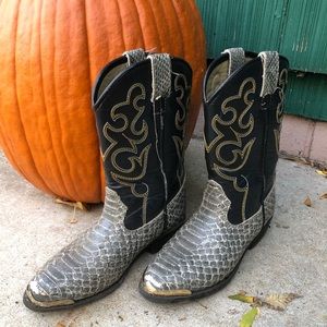 Snake cowboy boots 12.5 toddler